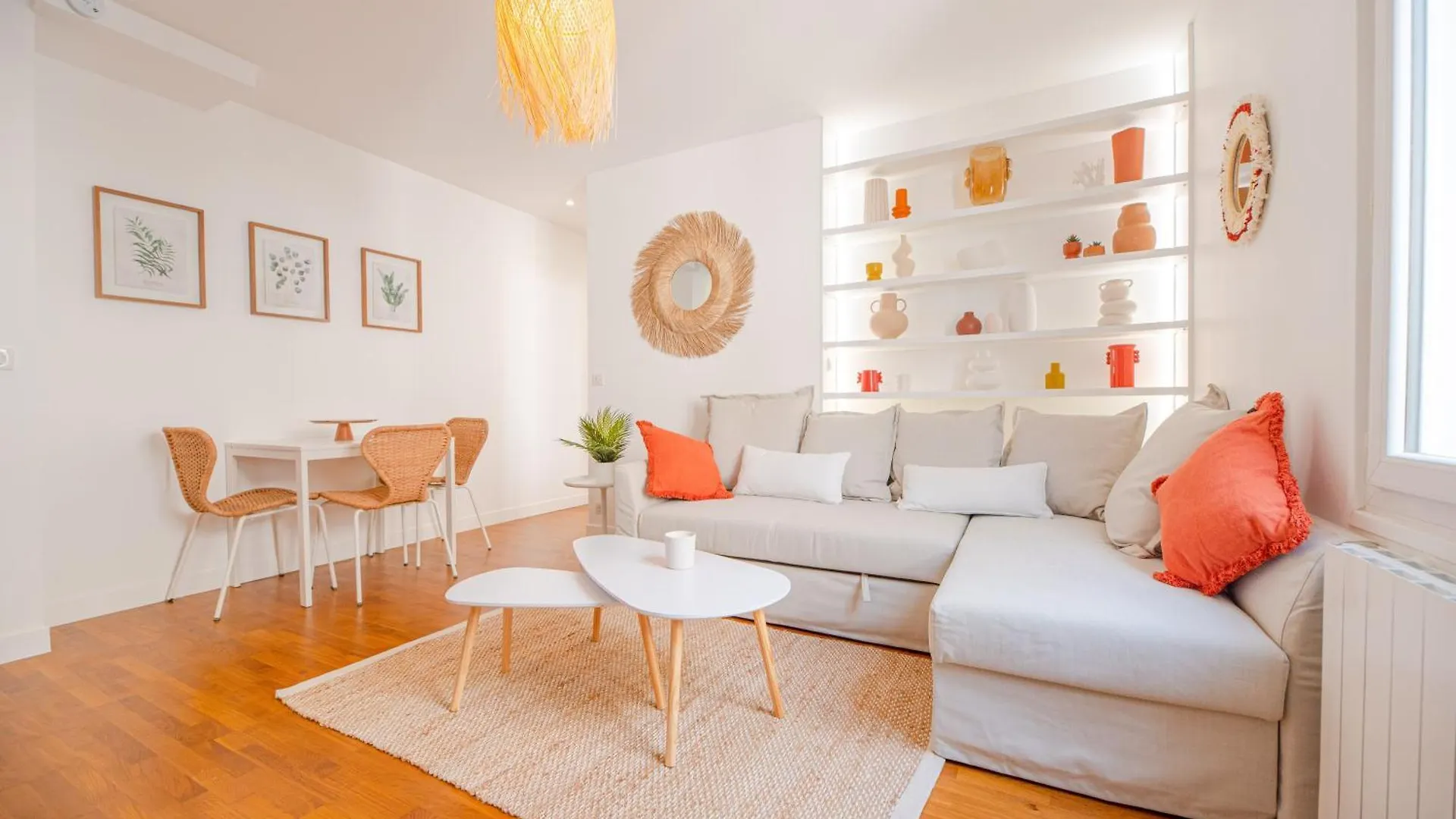 Stunning Flat In פריז