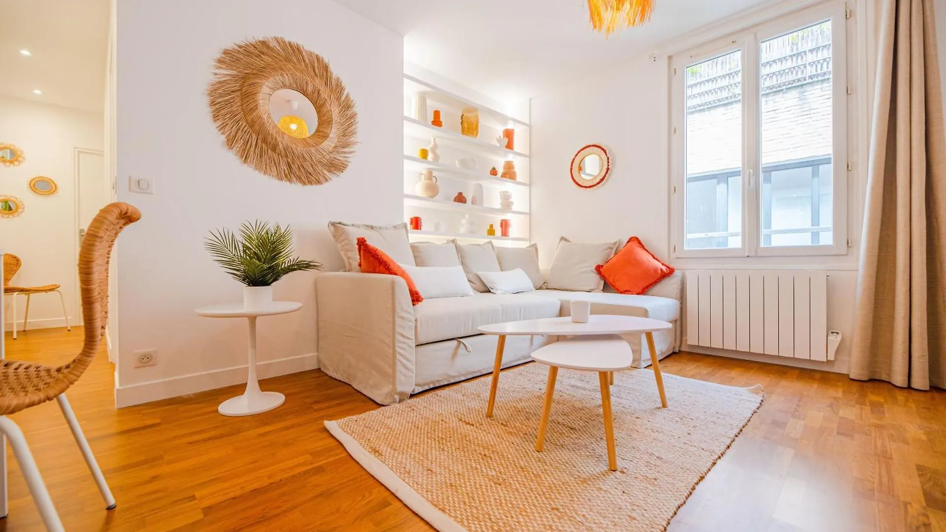 Stunning Flat In Apartment Paris